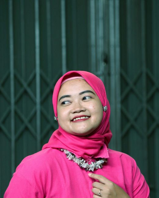 Sari, ibu dari Alya